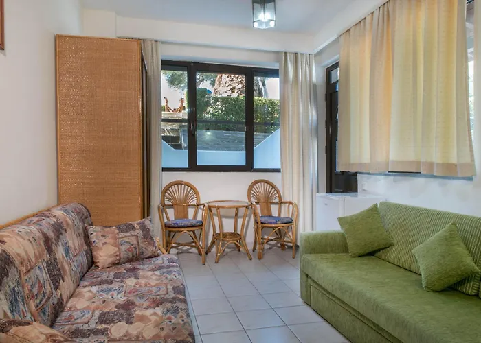 Pyrgos Hotel